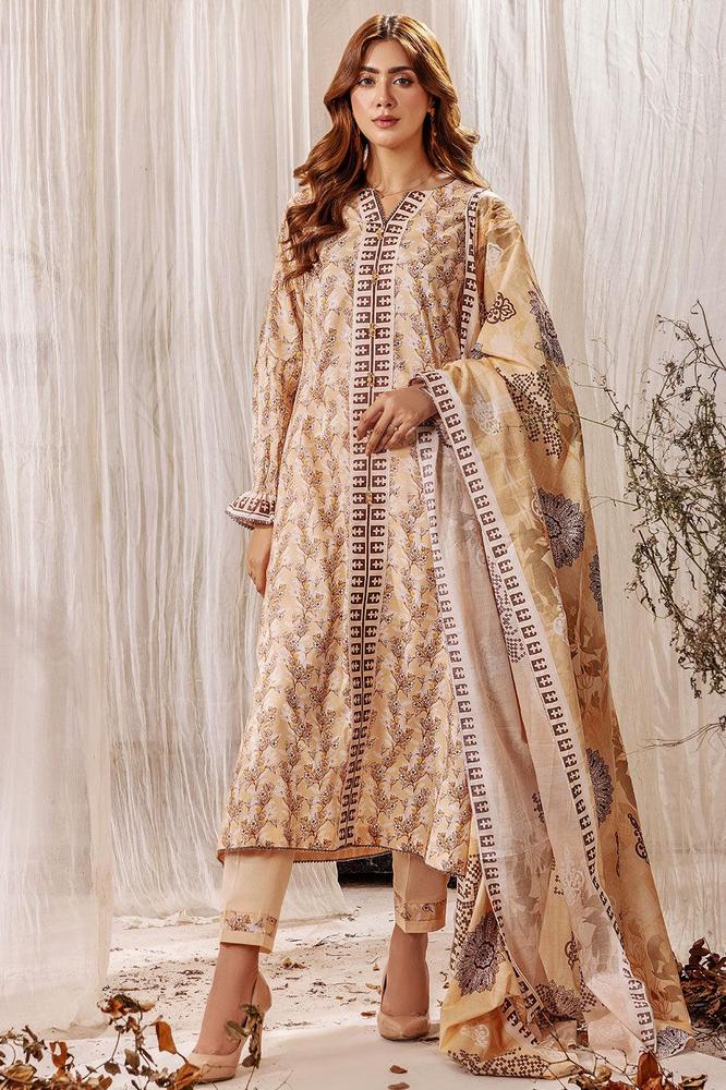 Elegance Redefined: Safwa's Digital Printed Suit